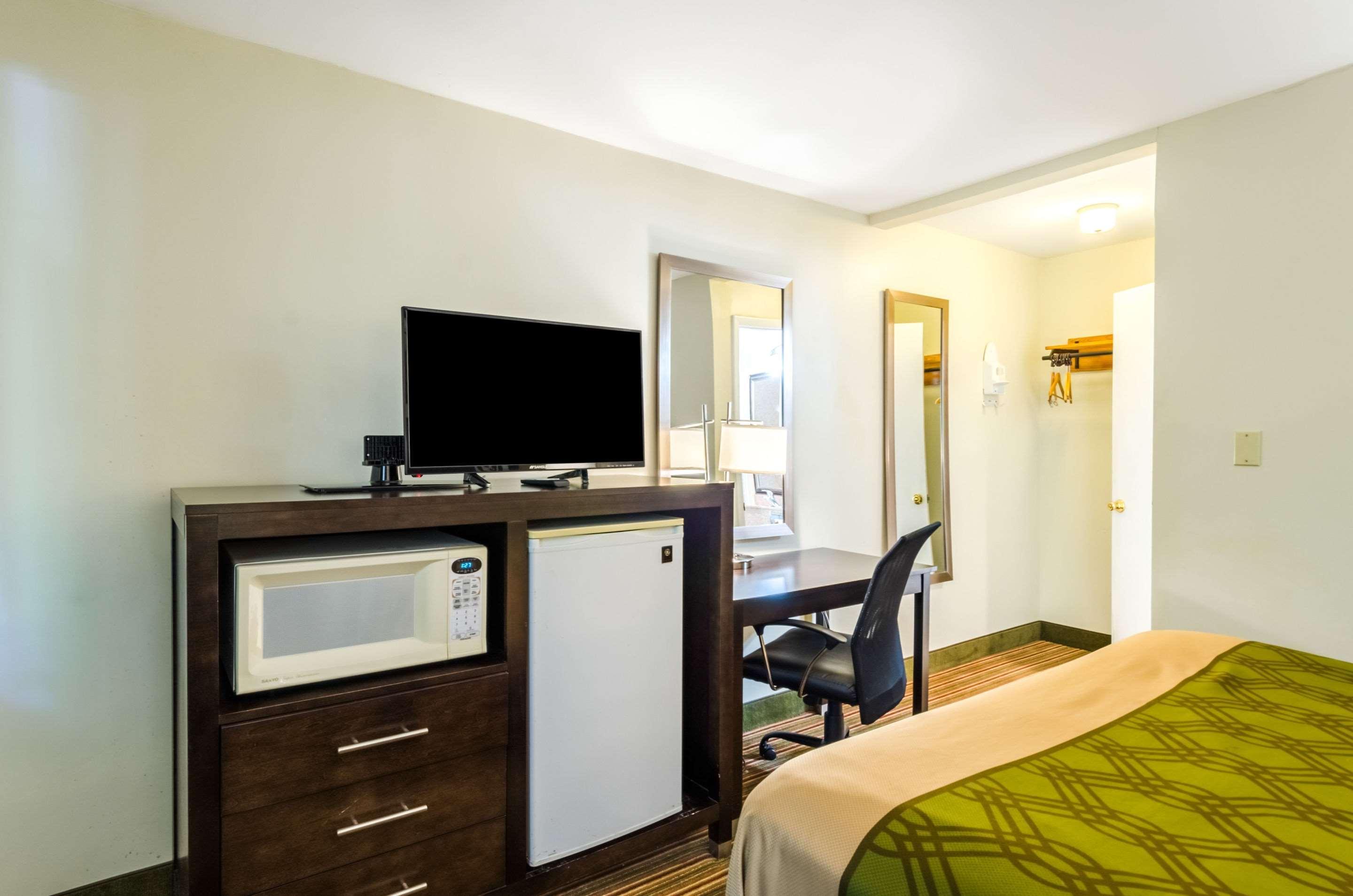 Fairbridge Inn Express Pittsfield Buitenkant foto