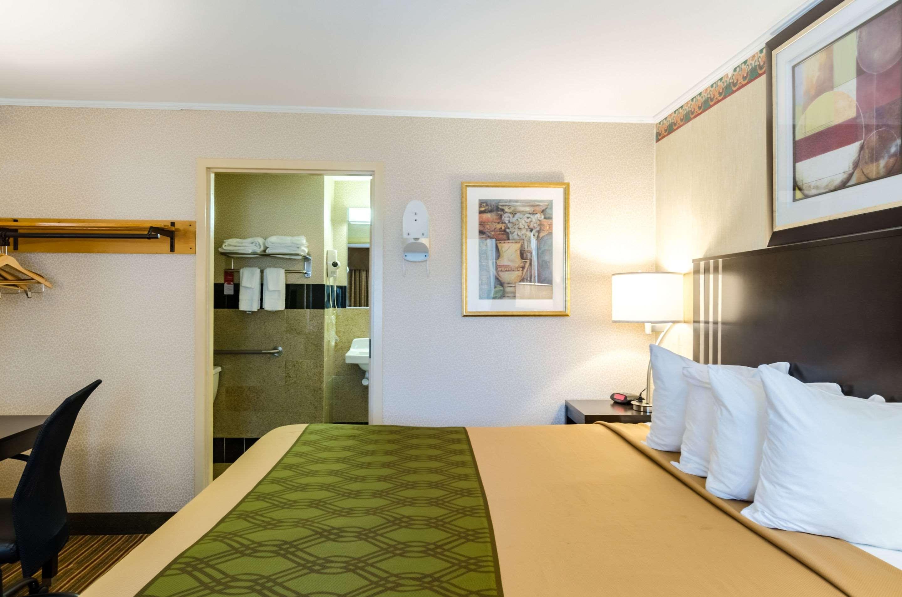 Fairbridge Inn Express Pittsfield Buitenkant foto