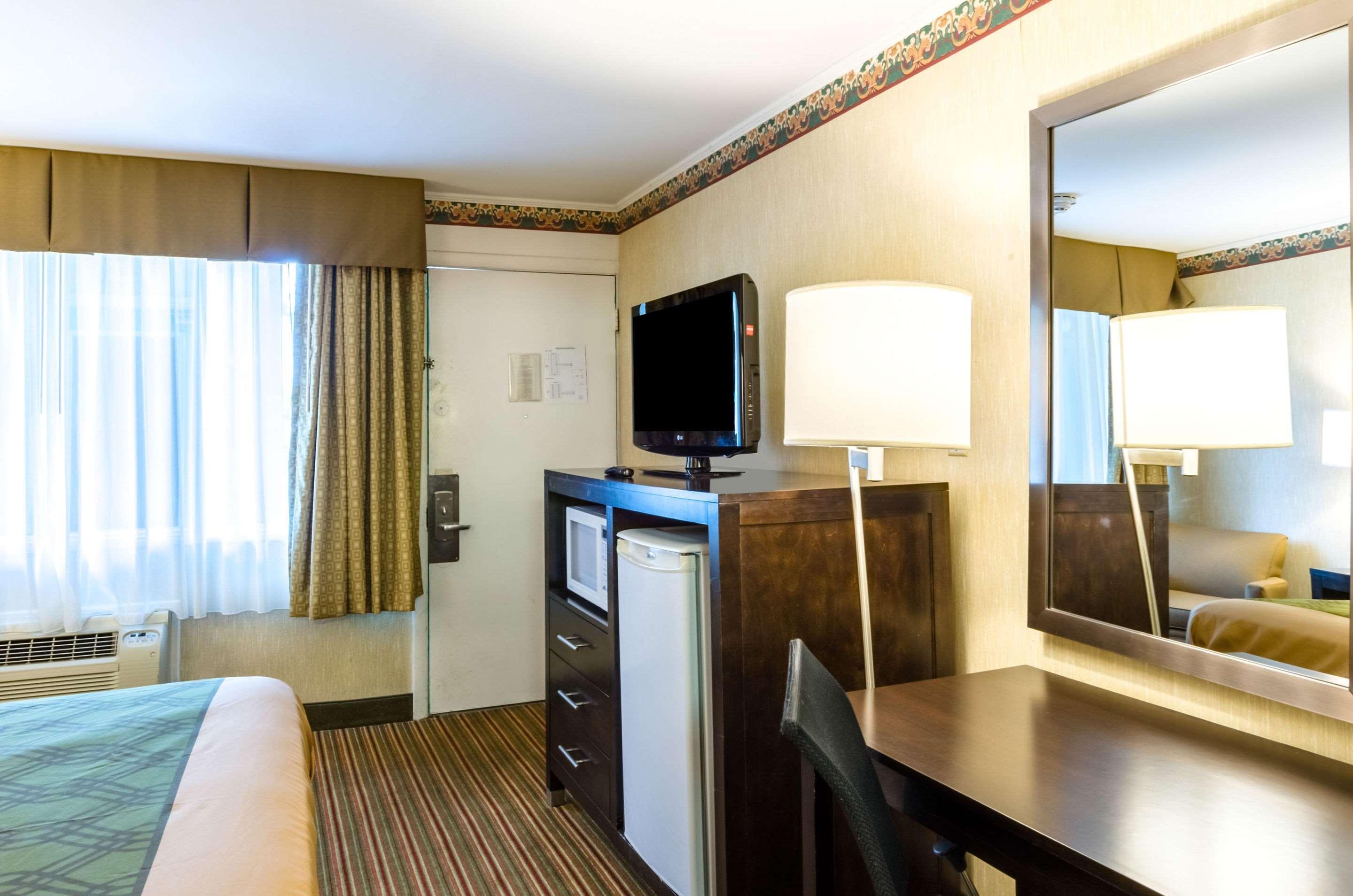 Fairbridge Inn Express Pittsfield Buitenkant foto