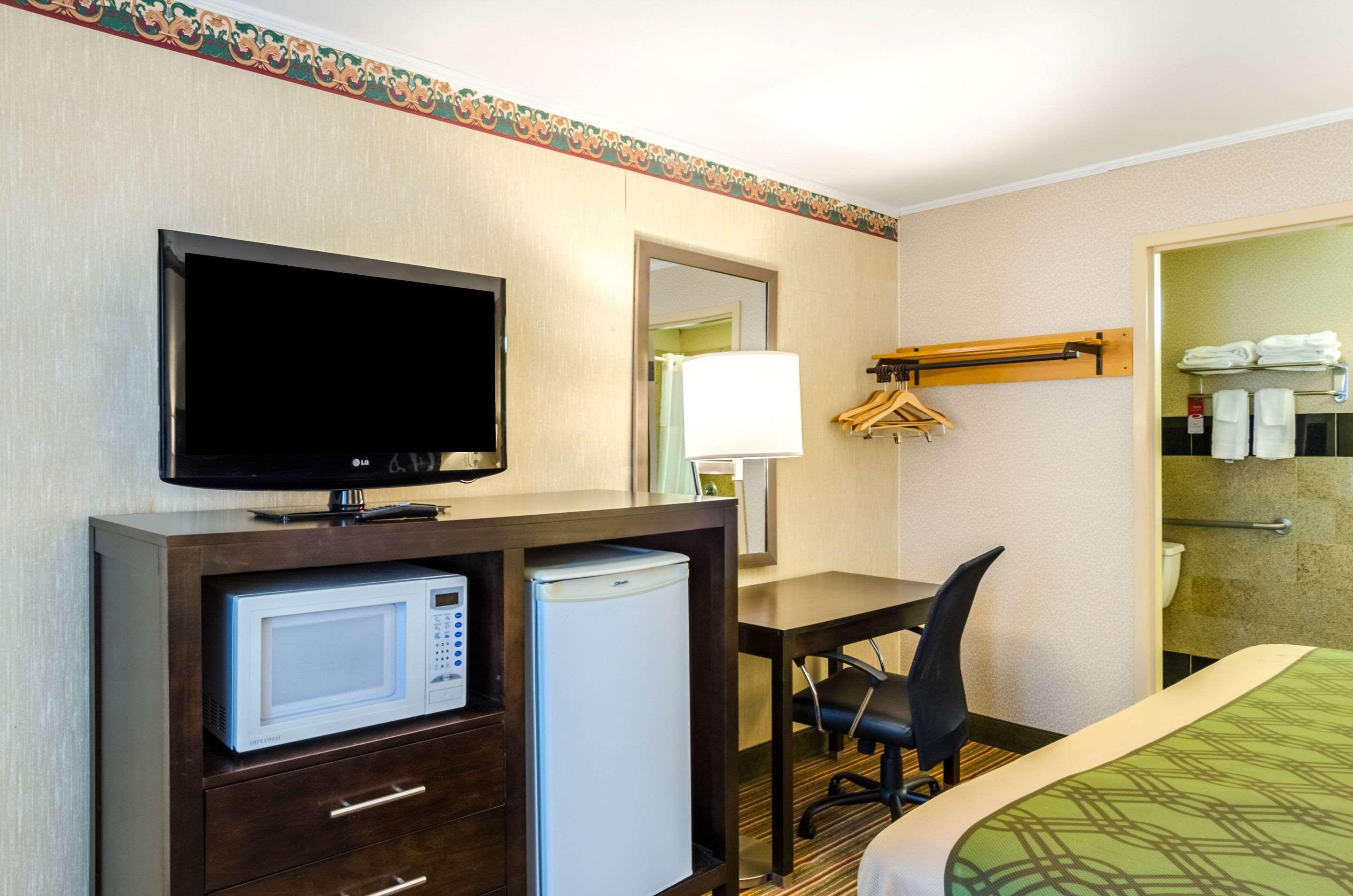 Fairbridge Inn Express Pittsfield Buitenkant foto