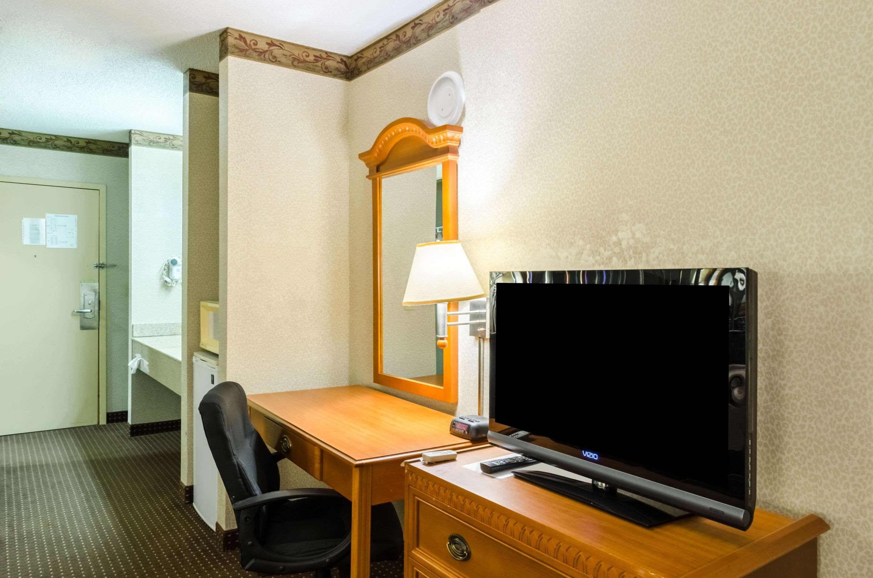 Fairbridge Inn Express Pittsfield Buitenkant foto